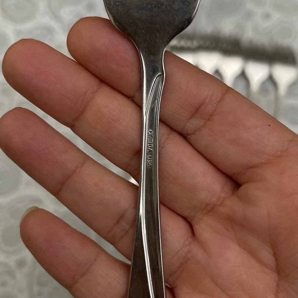 Lot 12 Oneida USA Stainless Steel Salad Cake Forks Classic Pattern